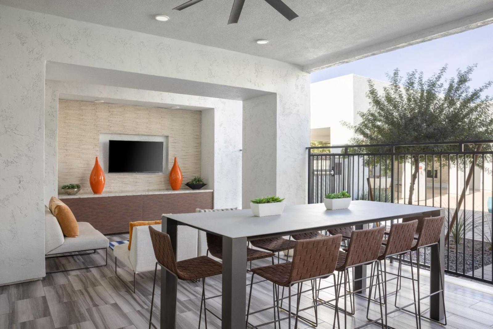 Velaire Apartments By Barsala Glendale Bagian luar foto